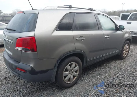 2013 Kia Sorento Lx z USA, uszkodzony, nr VIN 5XYKT4A60DG416169